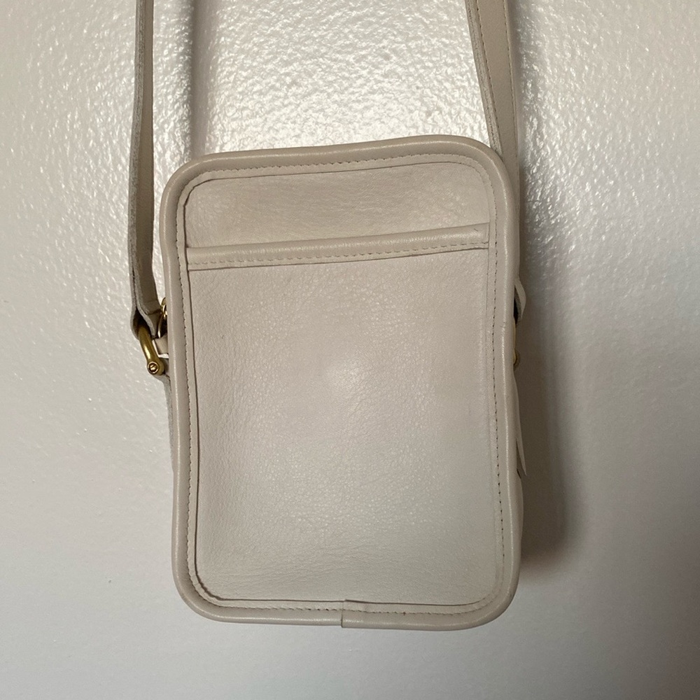 Vintage Coach Kit Bag No. 9973 - White Leather - Picture 2 of 10